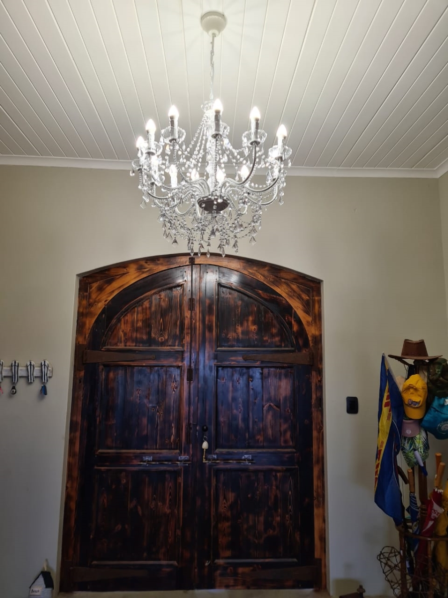 5 Bedroom Property for Sale in Stilbaai Oos Western Cape